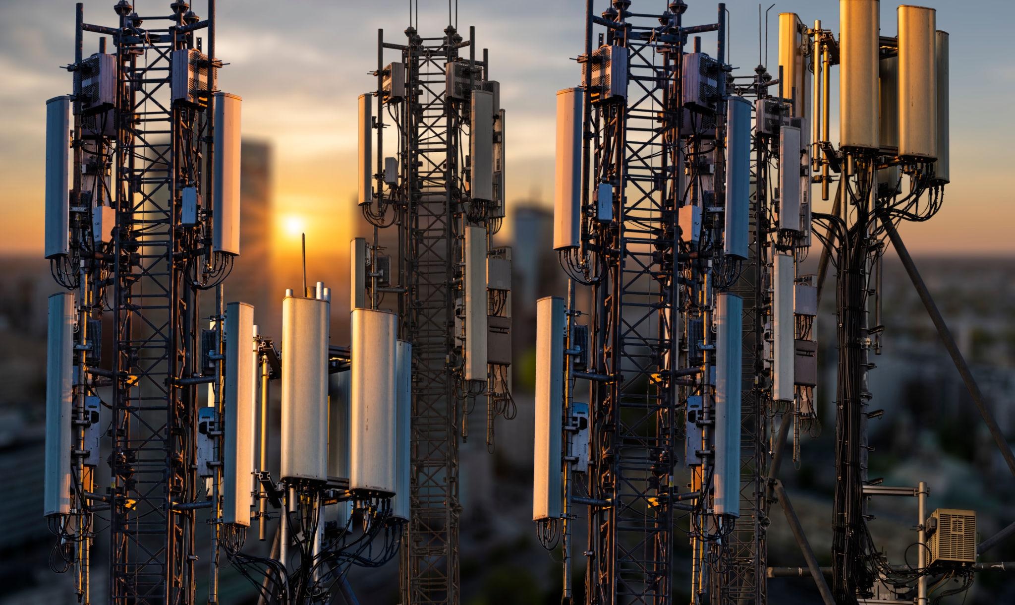 Telecom & Utilities